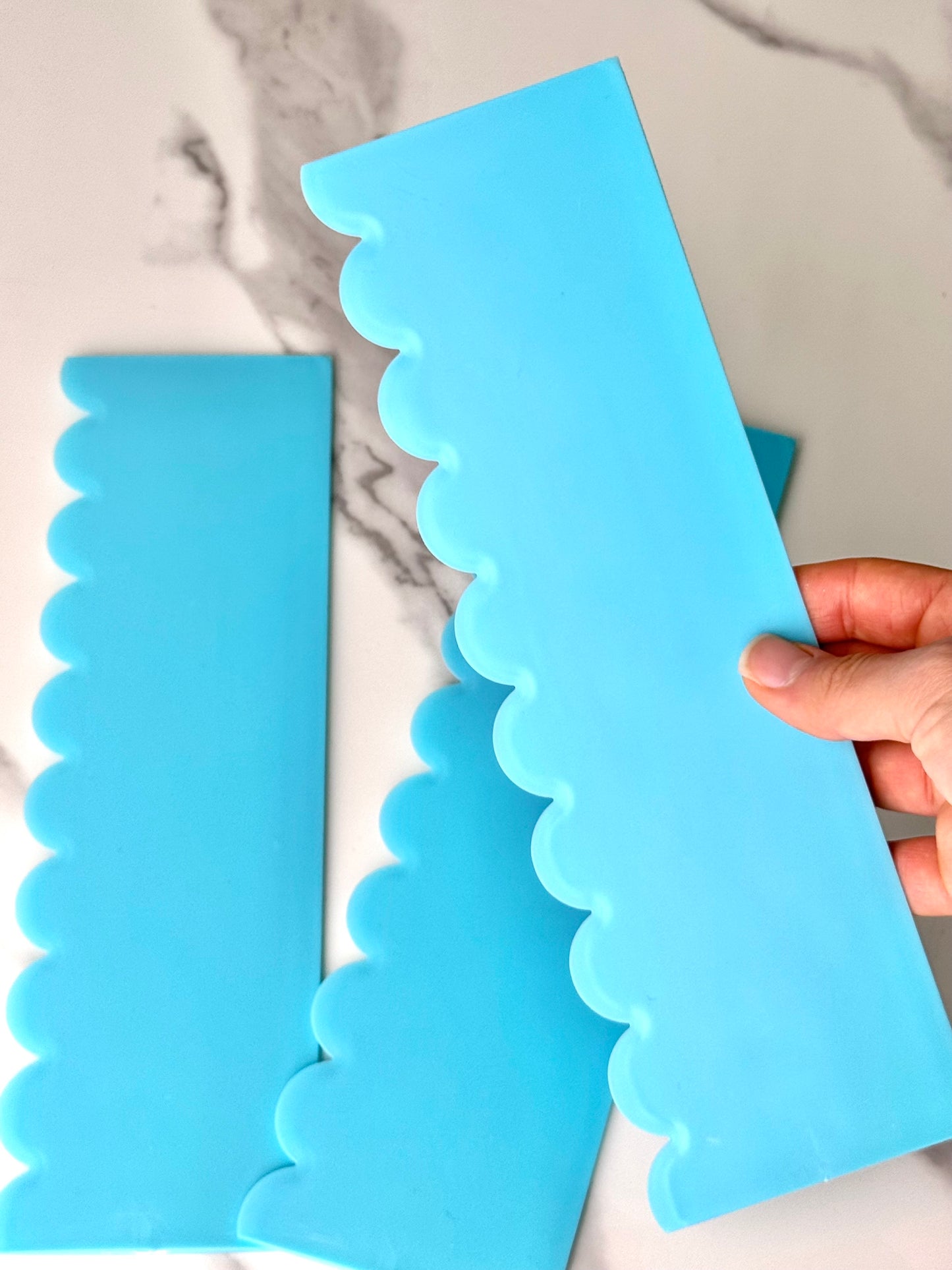 Scraper de Doble Función – Liso & Decorativo (Borde Ondulado)